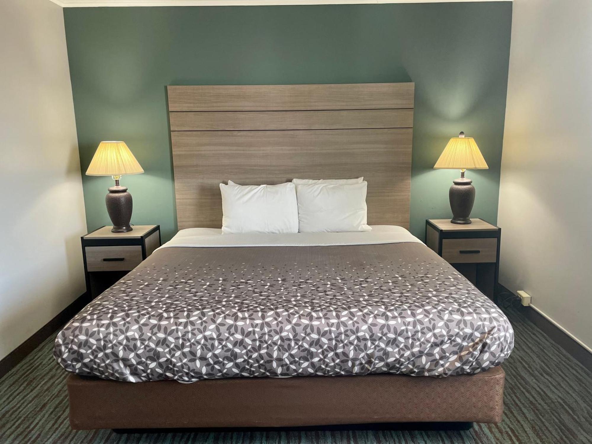 Countryside Inn & Suites Omaha East-Council Bluffs Ia Room photo