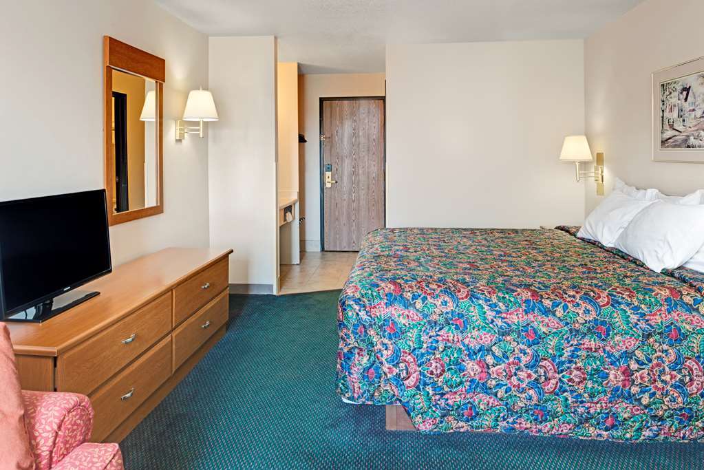 Countryside Inn & Suites Omaha East-Council Bluffs Ia Room photo